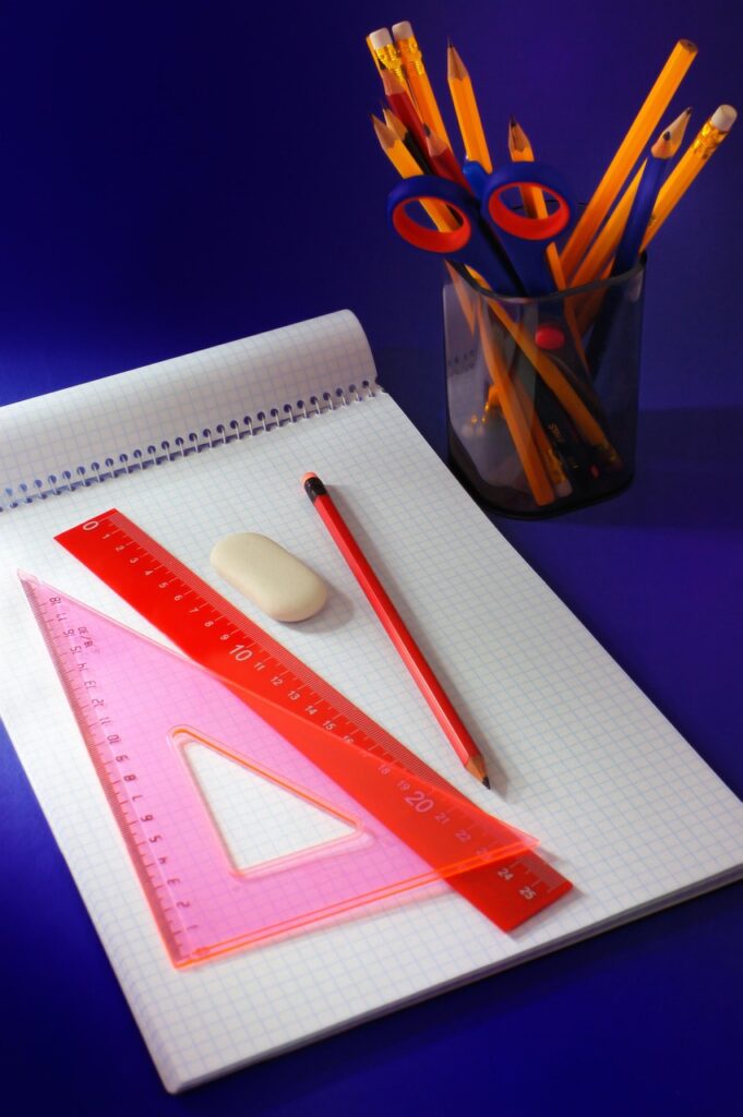 学生が医療脱毛を受けるための学割に必要な書類は？