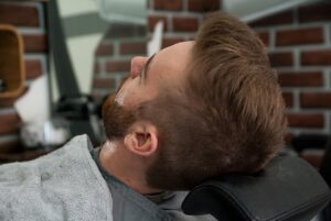 学生が医療脱毛とシェービングにかかる代はどのくらい？