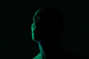 学生が医療脱毛を受ける前に乾燥肌をケアする方法は？